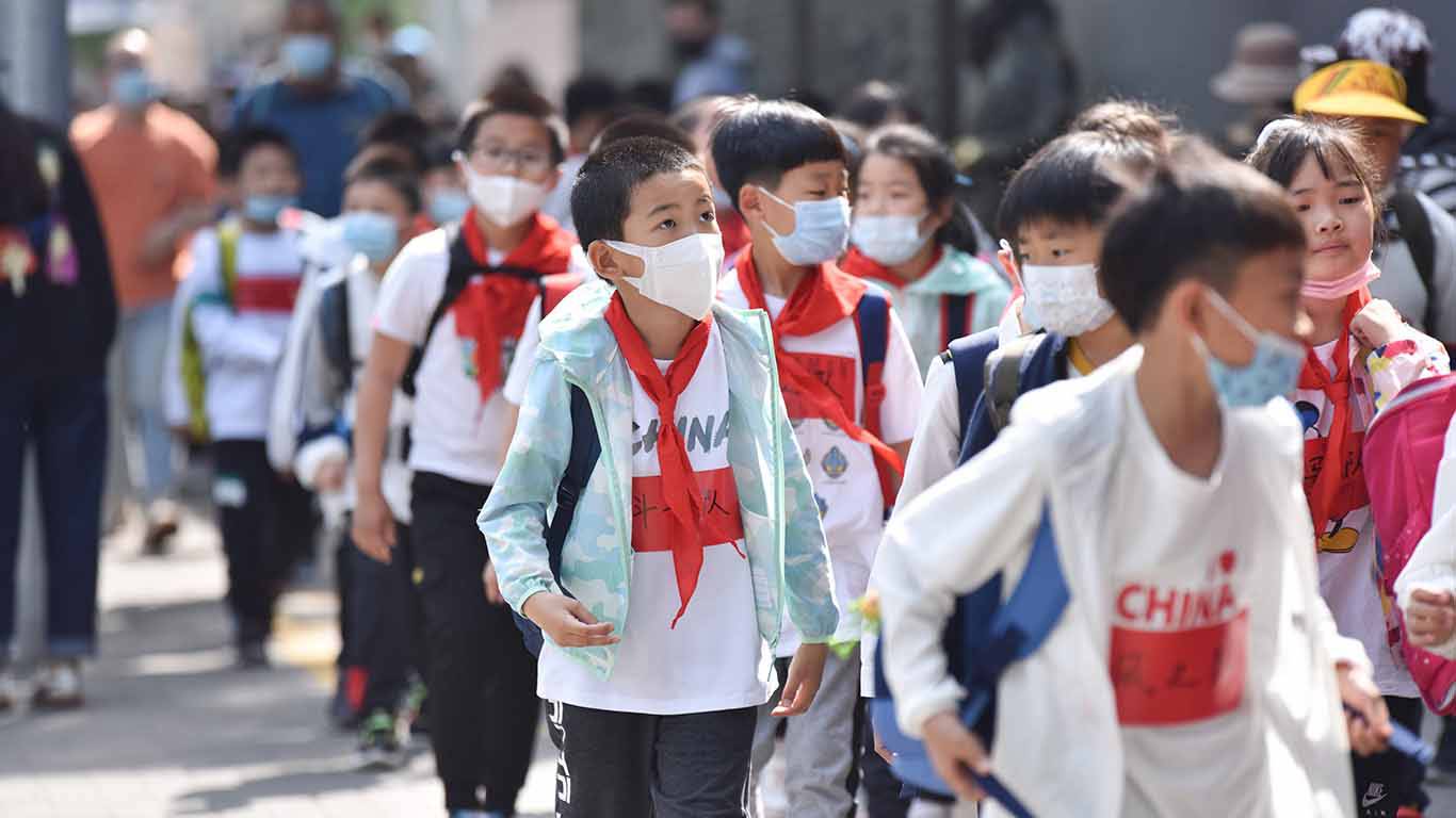 yi1_Sheldon CooperSOPA ImagesLightRocket via Getty Images_china population