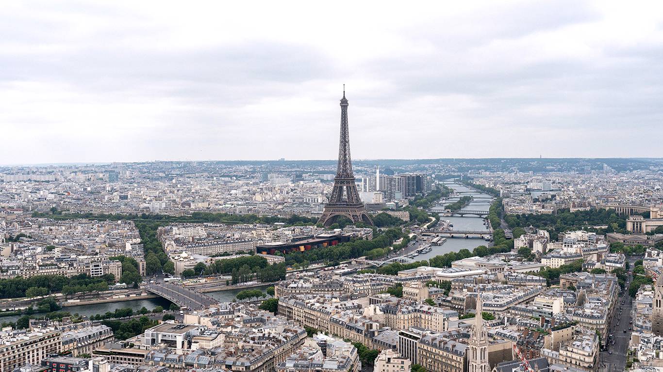 ratti22_KENZO TRIBOUILLARDAFP via Getty Images_paris