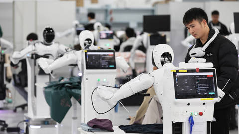 jwu1_Tang Yanjun:China News Service:VCGGettyImages_automated_factory_shanghai