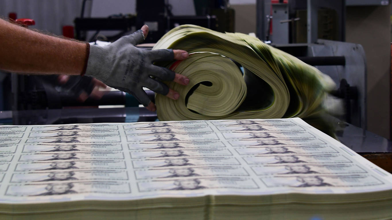 cochrane6EVA HAMBACHAFP via Getty Images_inflation printing money