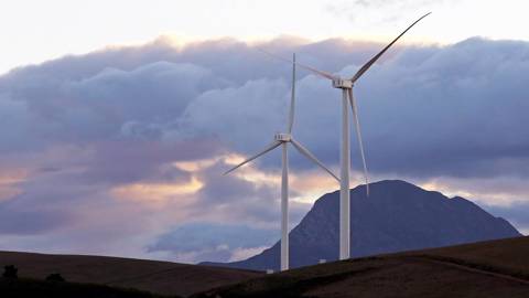 bloomberg5_ Nardus EngelbrechtGallo ImagesGetty Images_wind farm africa
