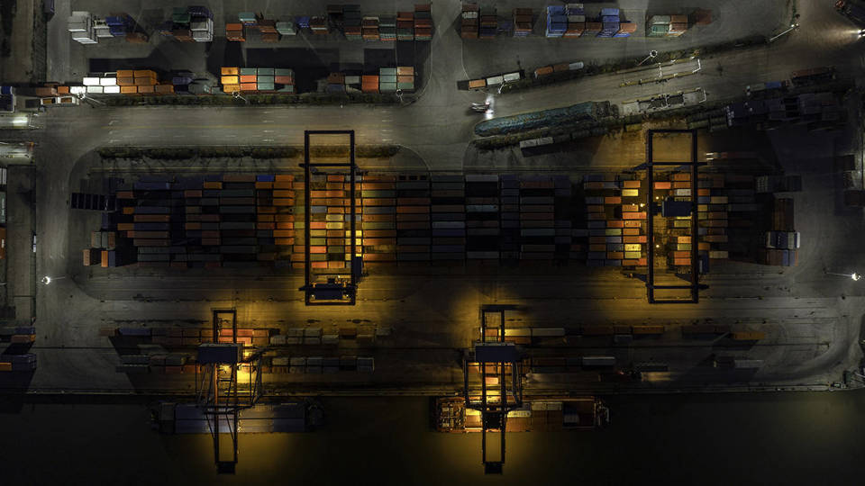 Navigating Deglobalization and the Global Economic Transition