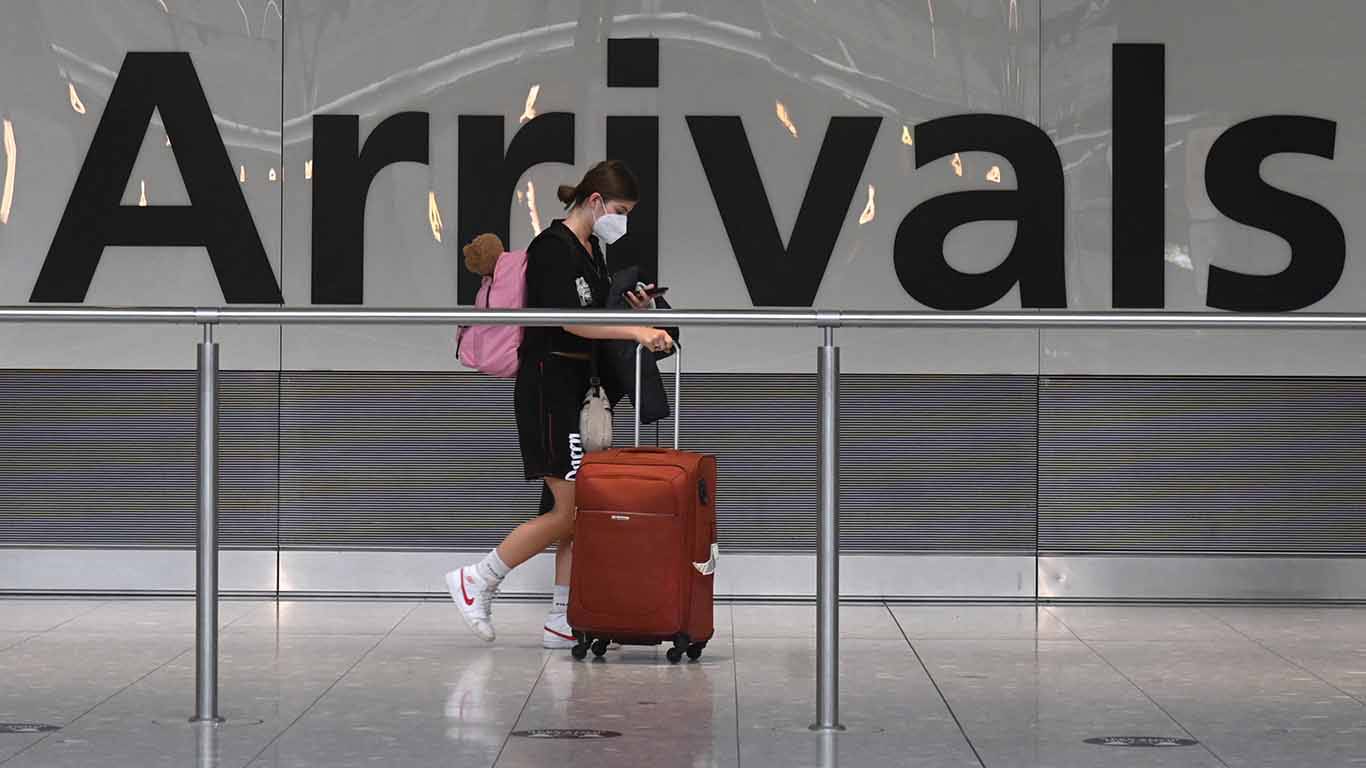 woods40_ DANIEL LEAL-OLIVASAFP via Getty Images_air travel