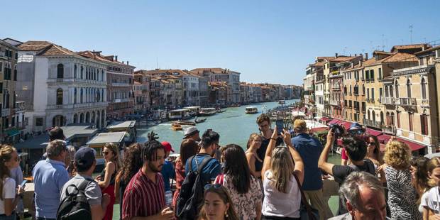 campanella28_Jumping RocksEducation ImagesUniversal Images Group via Getty Images_venice