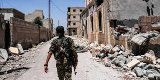 Kurdish soldier in Raqqa