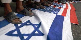 benami115_ASIF HASSAN_Stringer_Israel America flags protest