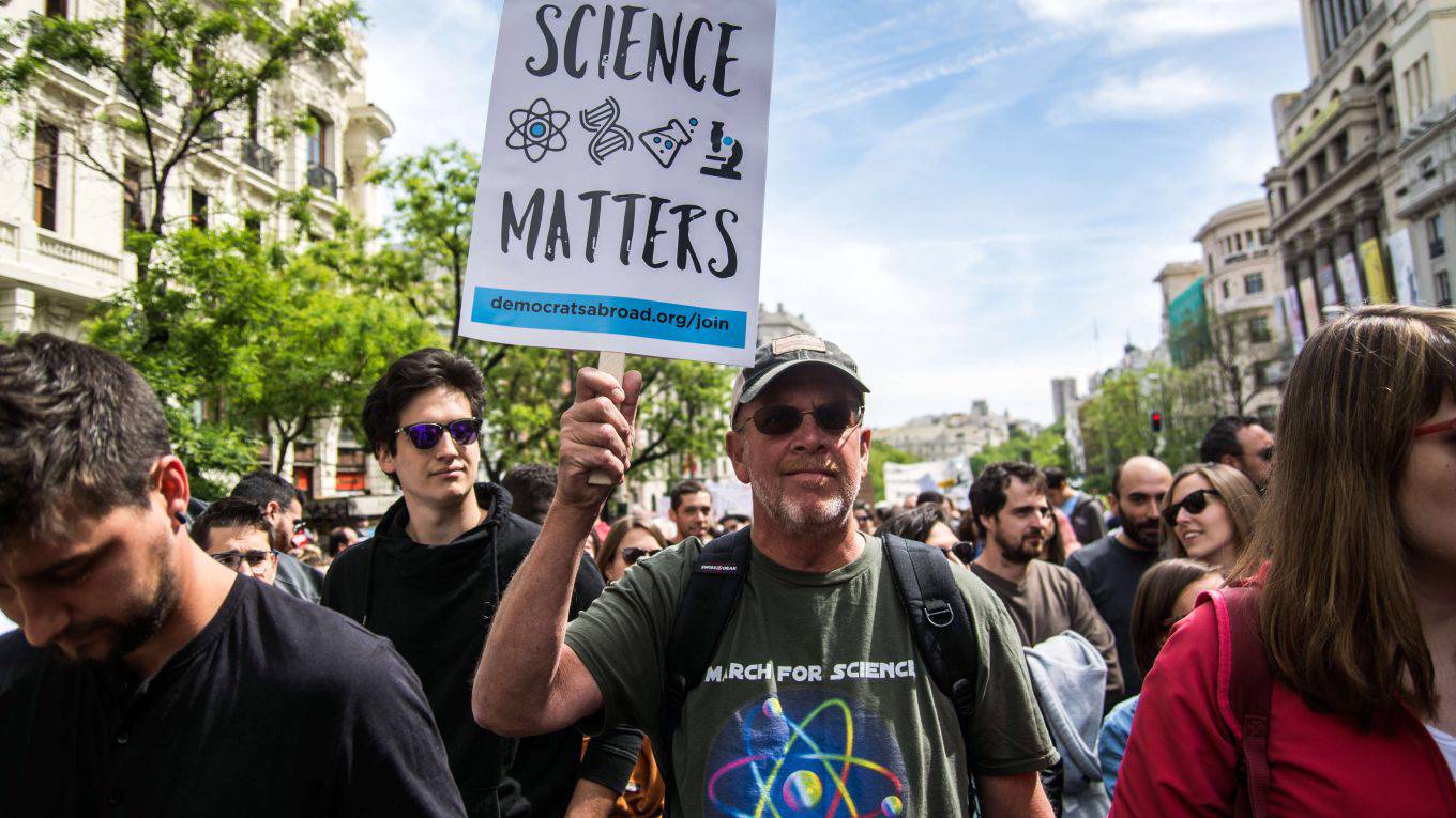 mercier1_Marcos del MazoLightRocket via Getty Images_science protest