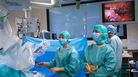 nam1_BSIP_Hysterectomy using a da vinci robot