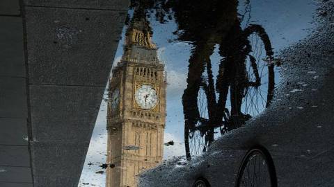 yoon18_Leon Neal_Getty Images_Queen Elizabeth Tower in Puddle