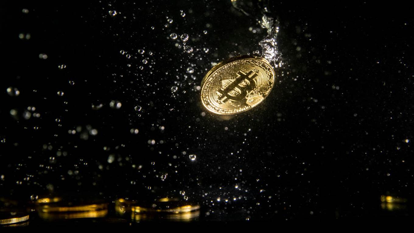bitcoin sinking
