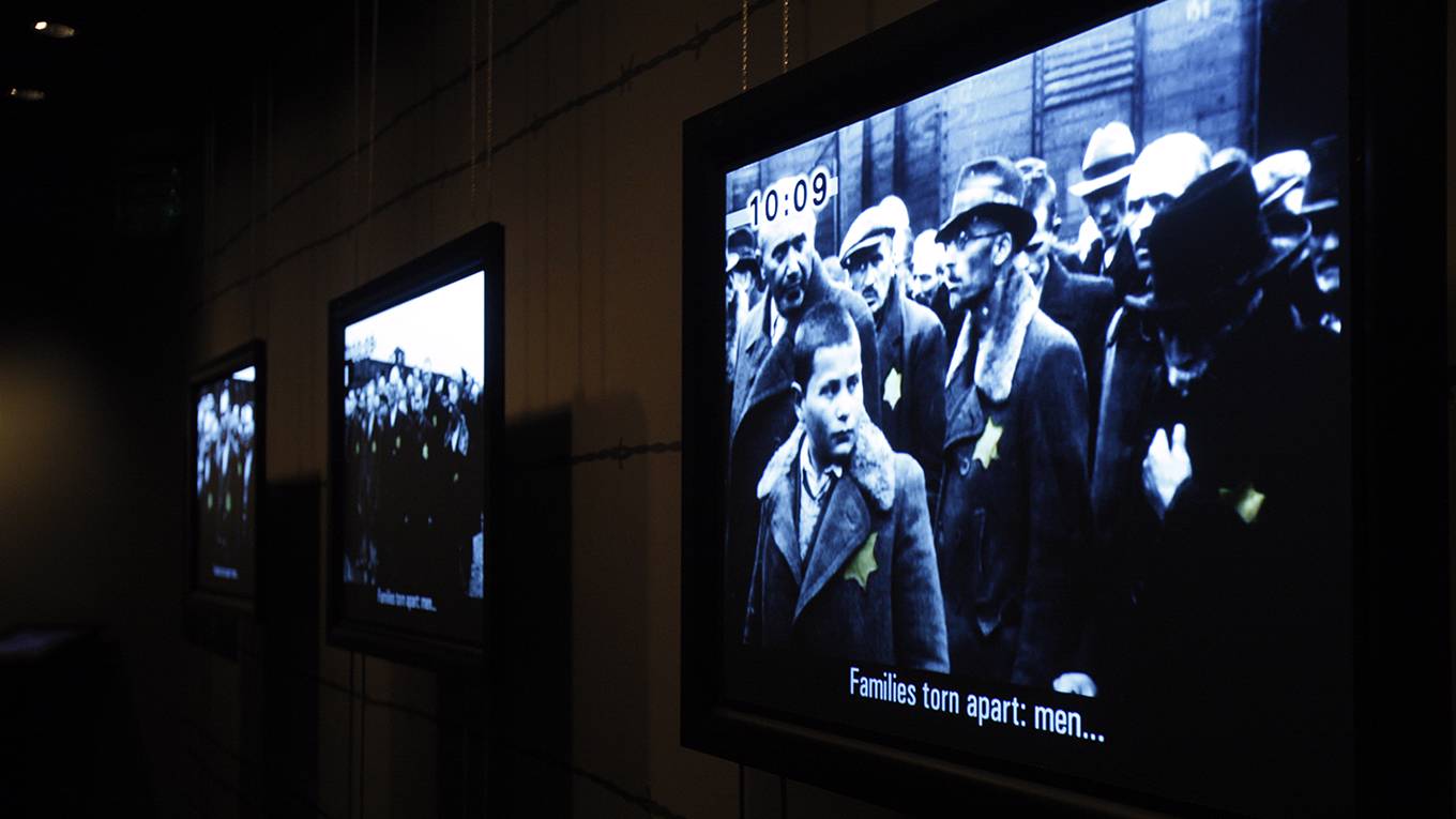 peto2_GodongUniversalImagesGroupviaGettyImages_budapestholocausttvdisplay