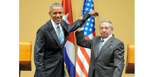 Obama meets with Castro in Cuba