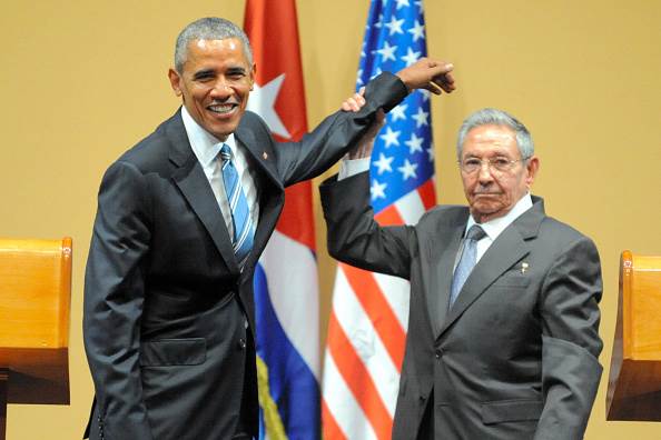 Obama meets with Castro in Cuba