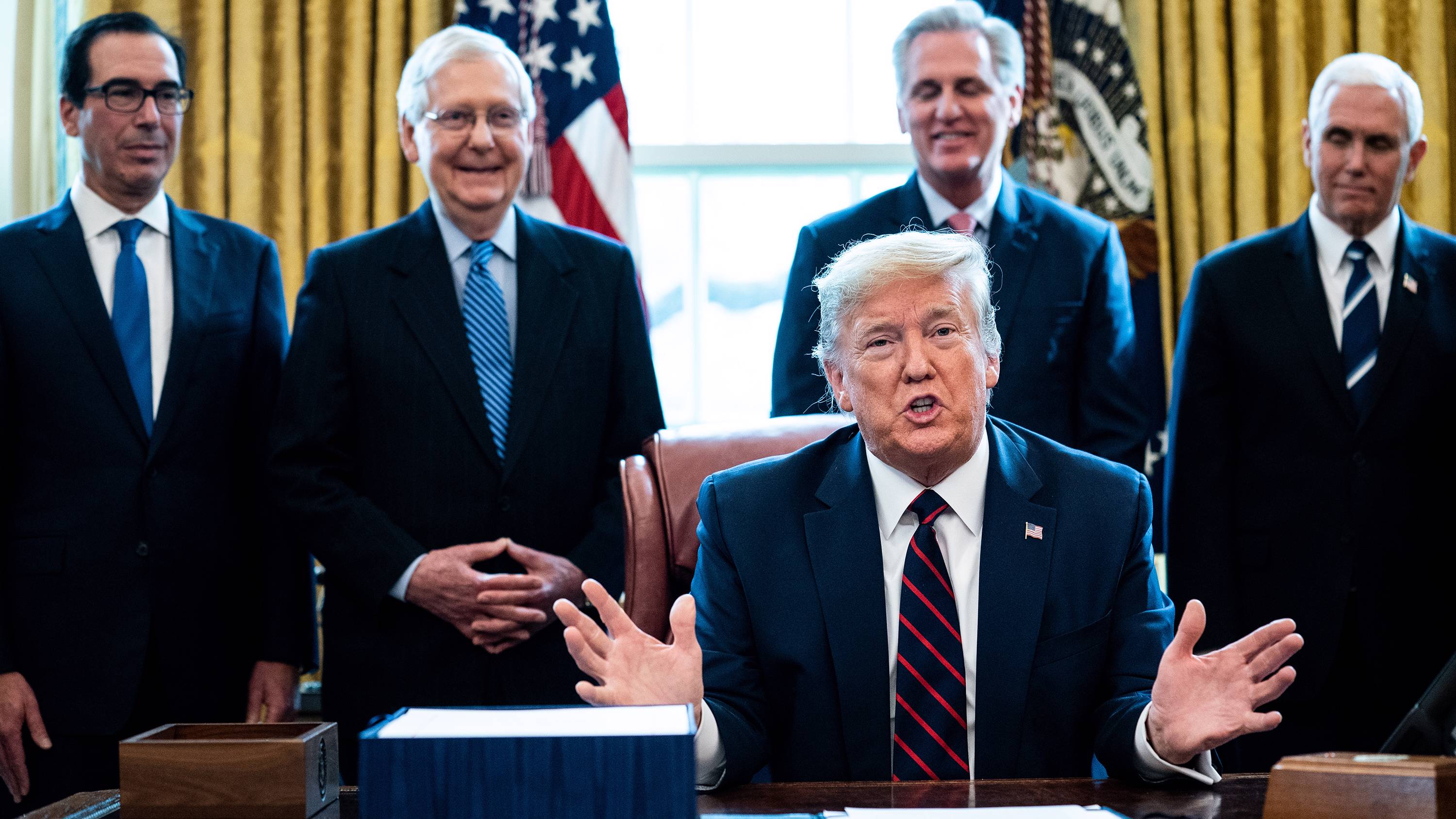 buiter12_Erin Schaff-PoolGetty Images_trumpcoronavirusstimulusovaloffice
