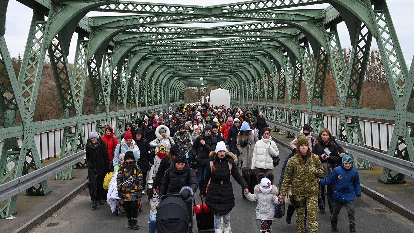 sandilya3_DANIEL LEALAFP via Getty Images_ukrainian refugees