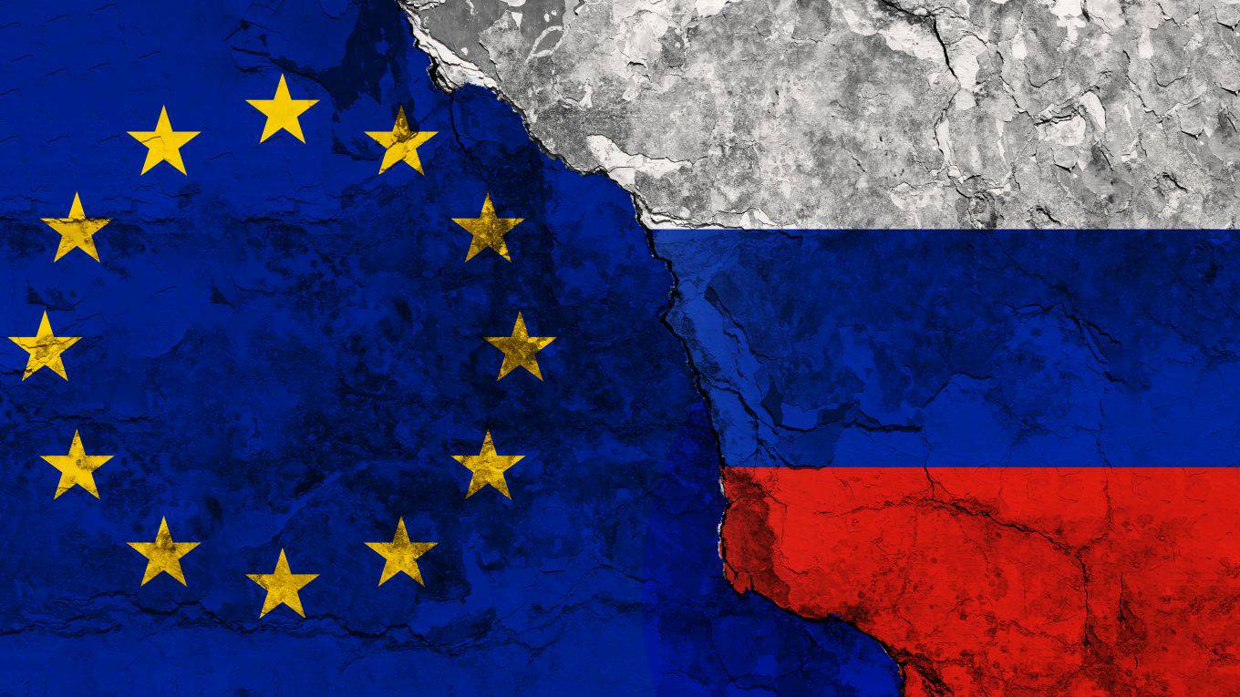 leonard65_Lukas Bittner_Getty Images_eu russia flags