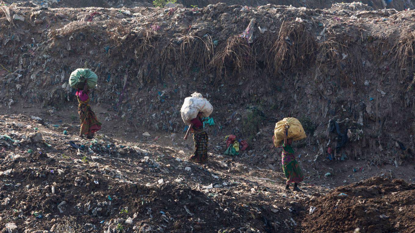 mchen1_XAVIER GALIANAAFP via Getty Images_waste pickers