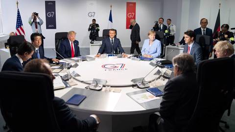 leonard45_Michael Kappelerpicture alliance via Getty Images_g7 summit