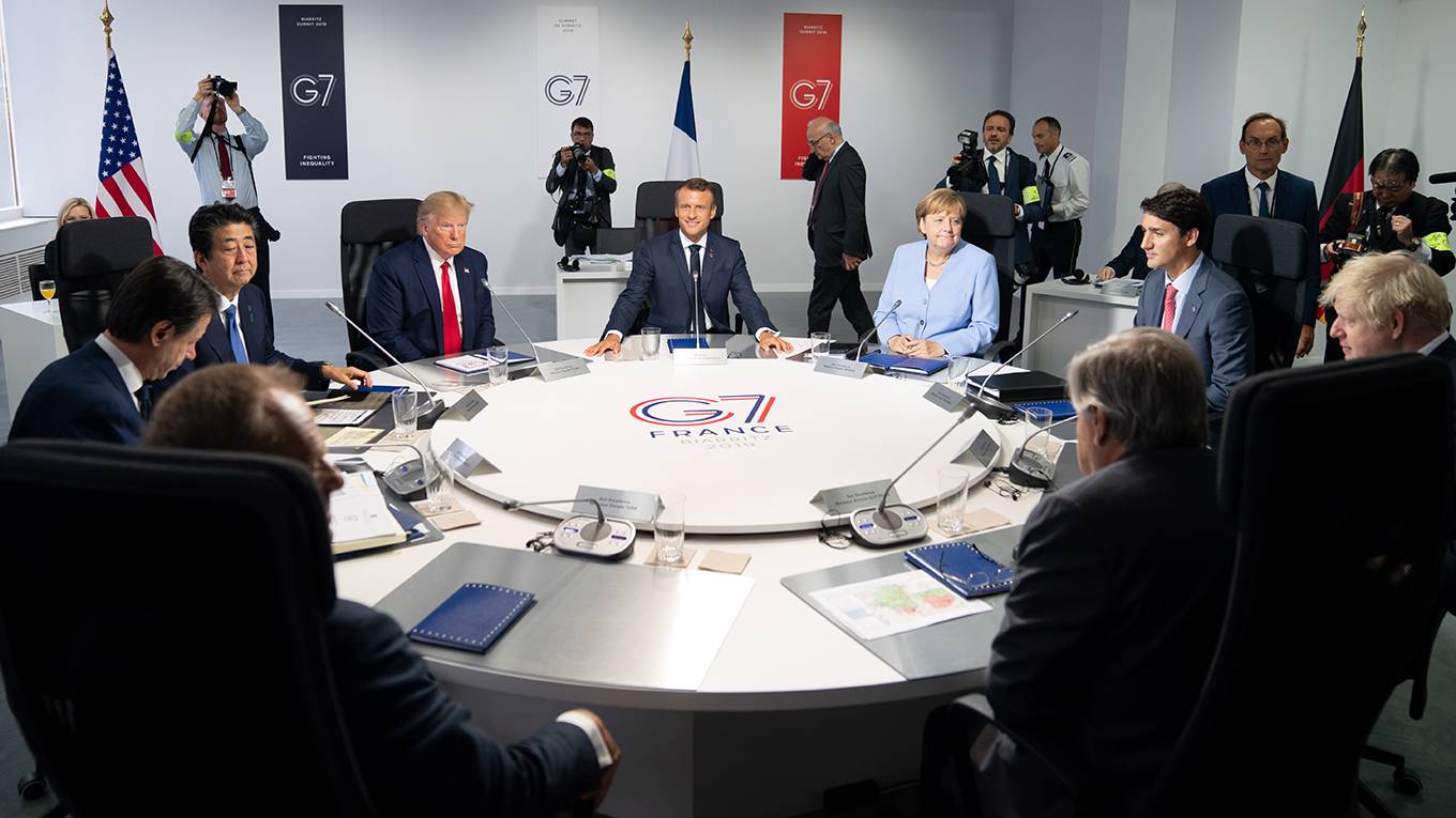 leonard45_Michael Kappelerpicture alliance via Getty Images_g7 summit