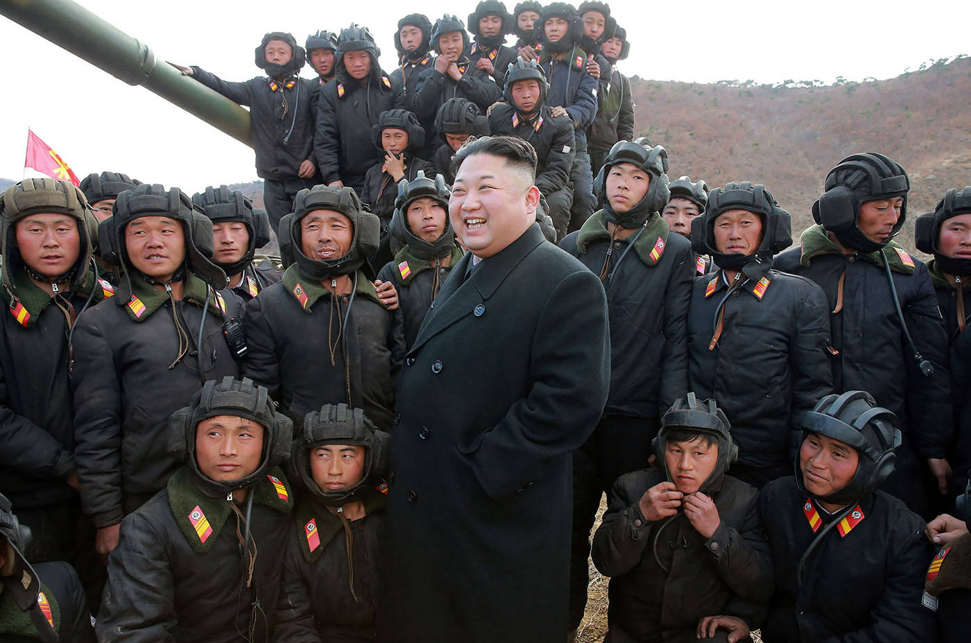 Kim Jong Un and soldiers