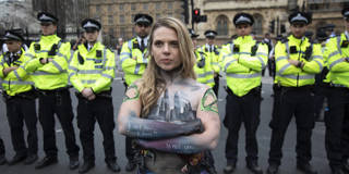 turner59_Mike KempIn Pictures via Getty Images_extinctionrebellionbodypaint
