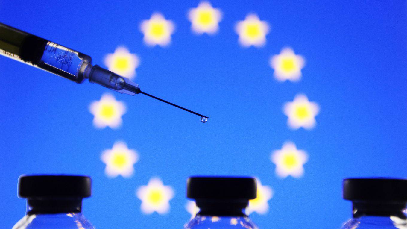 varoufakis77_Pavlo GoncharSOPA ImagesLightRocket via Getty Images_eu covid vaccine