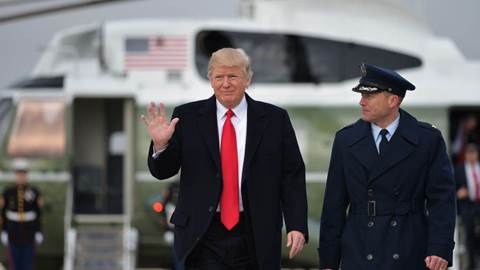 Trump at air force base