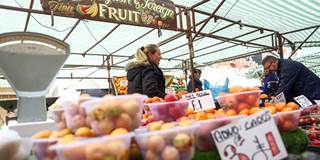 boskin44_Bloomberg-getty images_trade-market-fruit