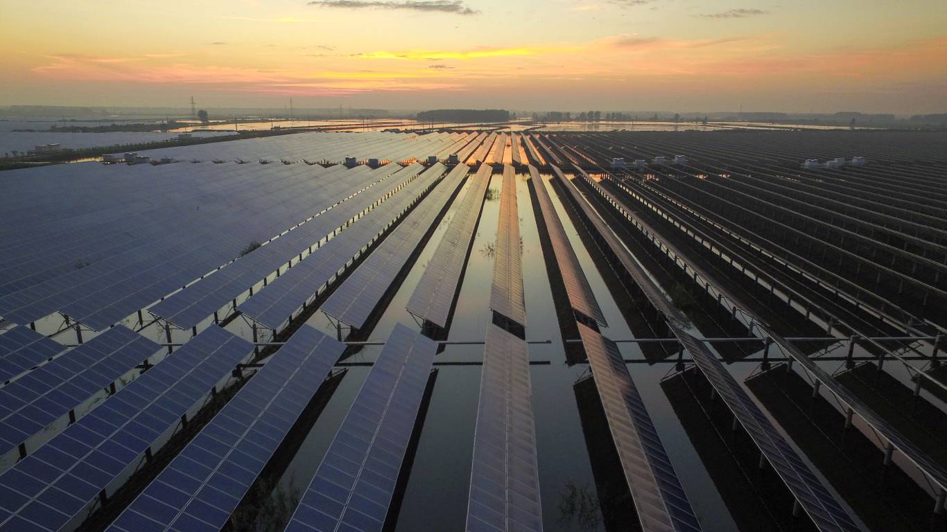 bloomberg2_Visual China Group via Getty Images_solar panels