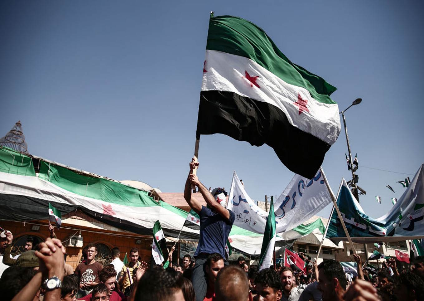 syrian opposition flag demo