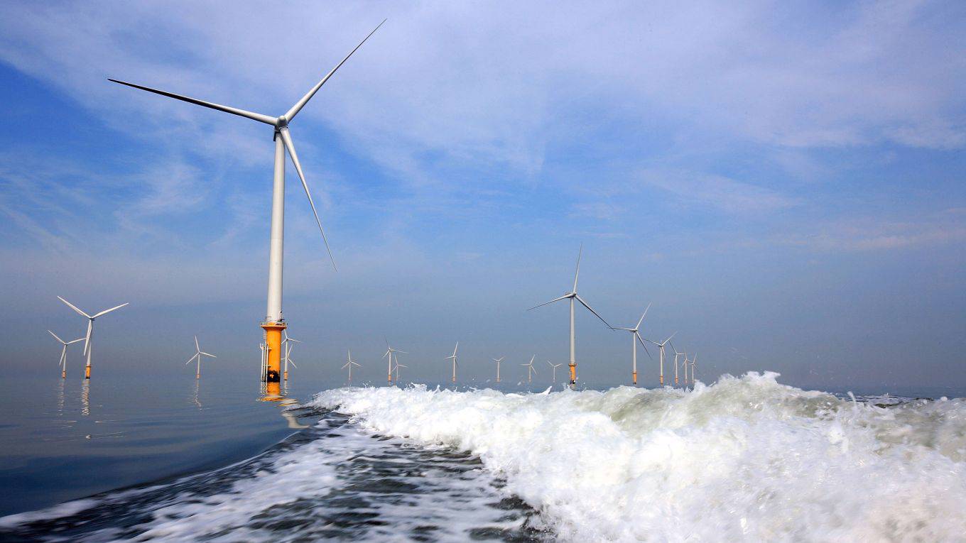mettler2_Christopher FurlongGetty Images_wind farm ocean