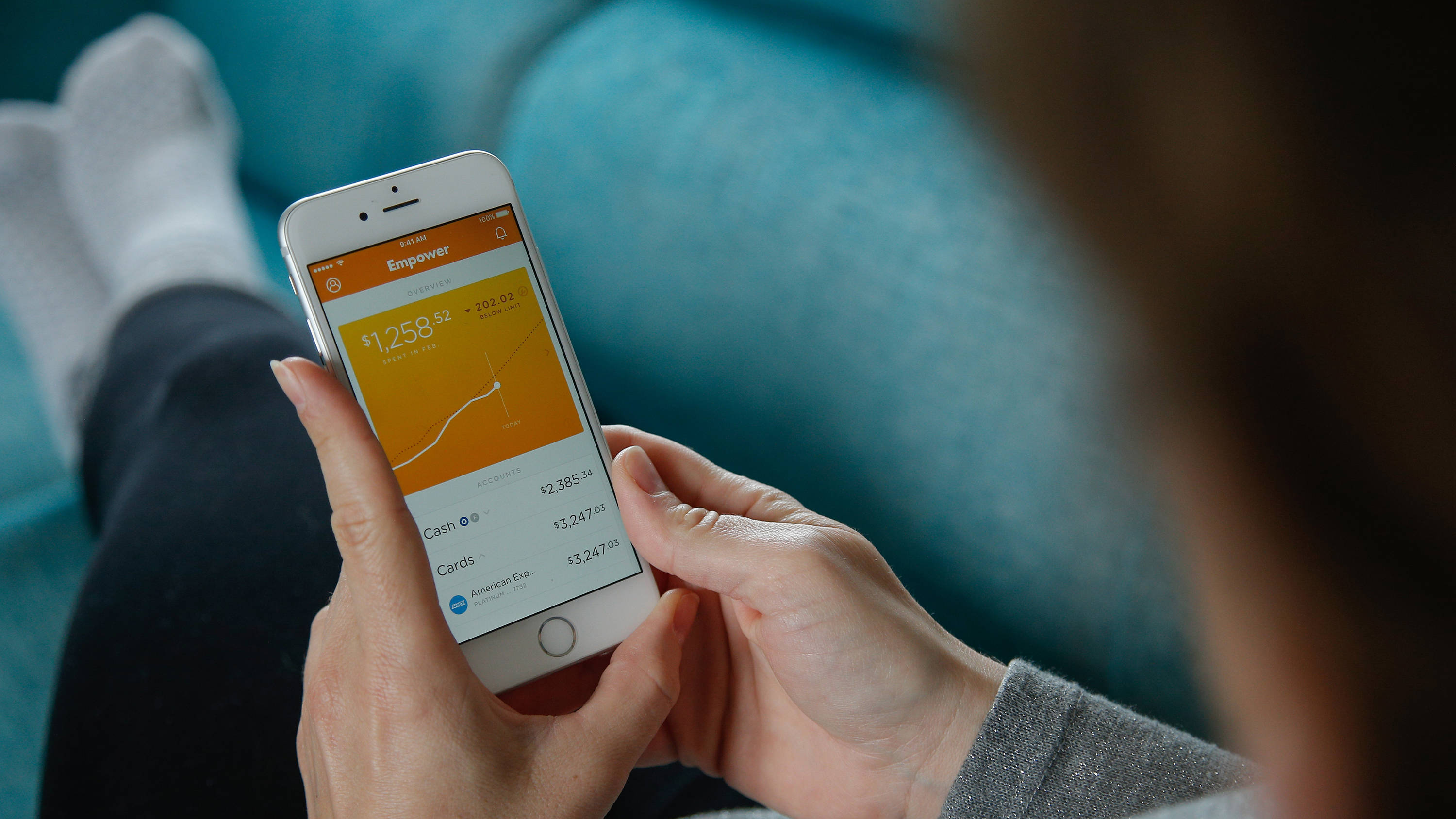 steiner28_Jaap ArriensNurPhoto via Getty Images_mobilebankingappfintech