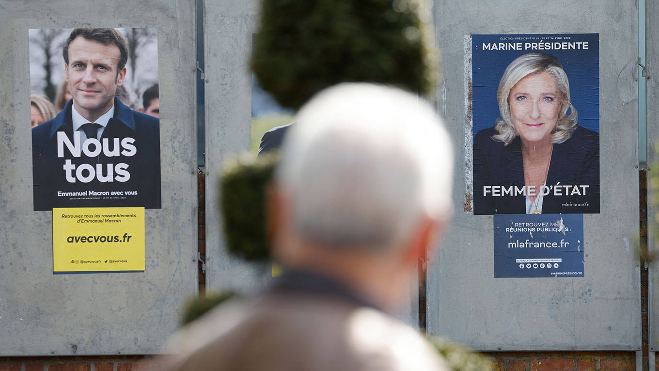 leonard78_ LUDOVIC MARINAFP via Getty Images_macronlepen