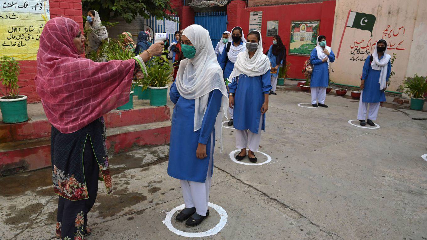 bhutta2_ARIF ALIAFP via Getty Images_pakistan covid