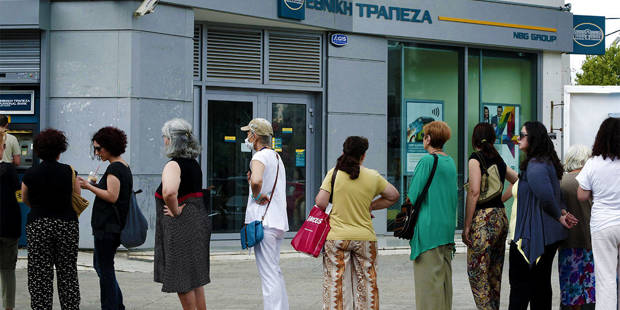 lines at greek atms