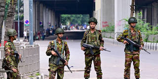 chellaney179_MUNIR UZ ZAMANAFP via Getty Images_bangladeshmilitary