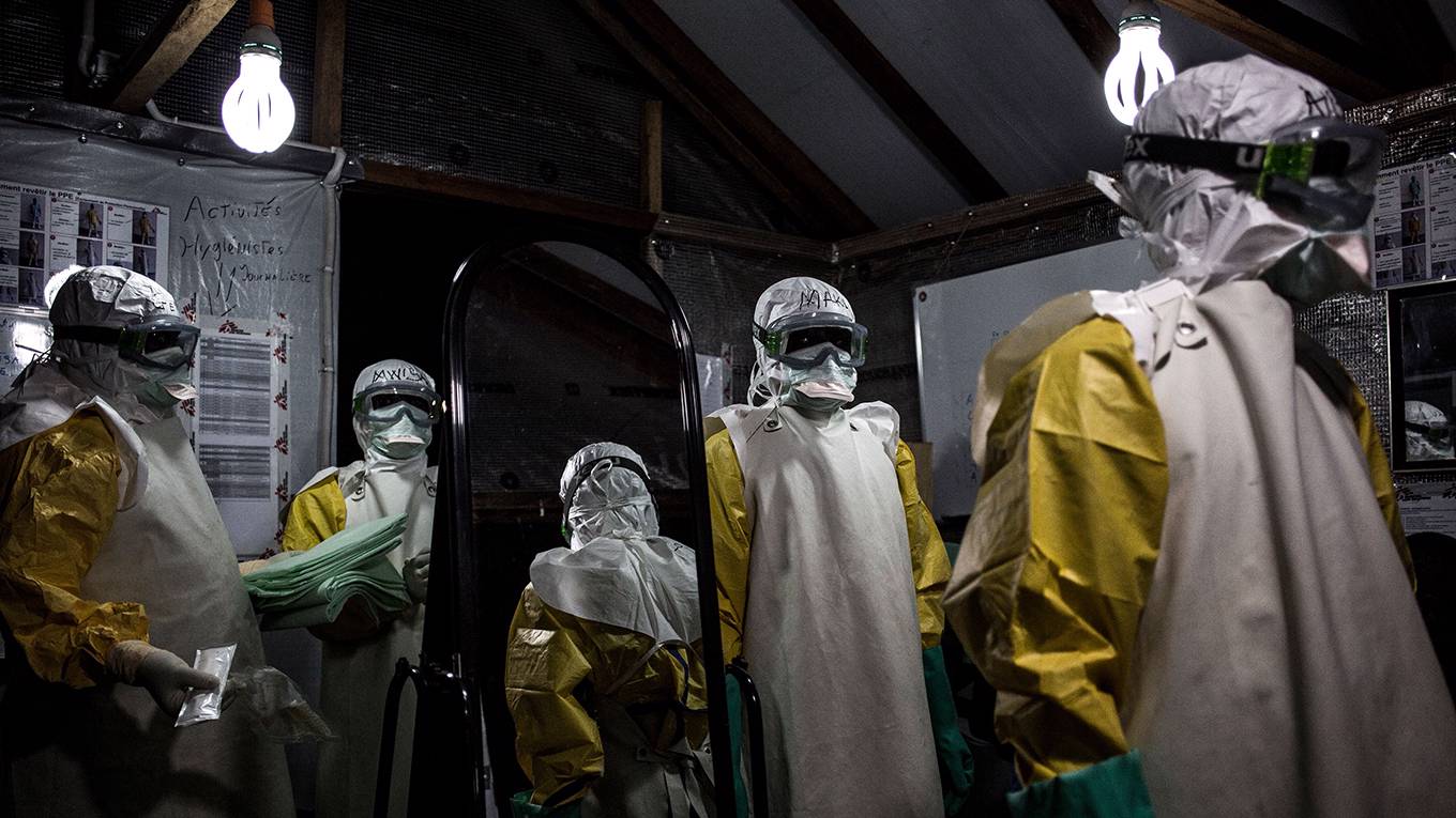 ochieng1_ JOHN WESSELSAFPGetty Images_ebola workers