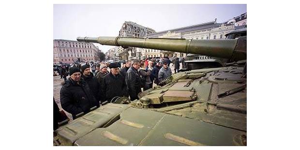 Ukraine revolution anniversary Russian tank