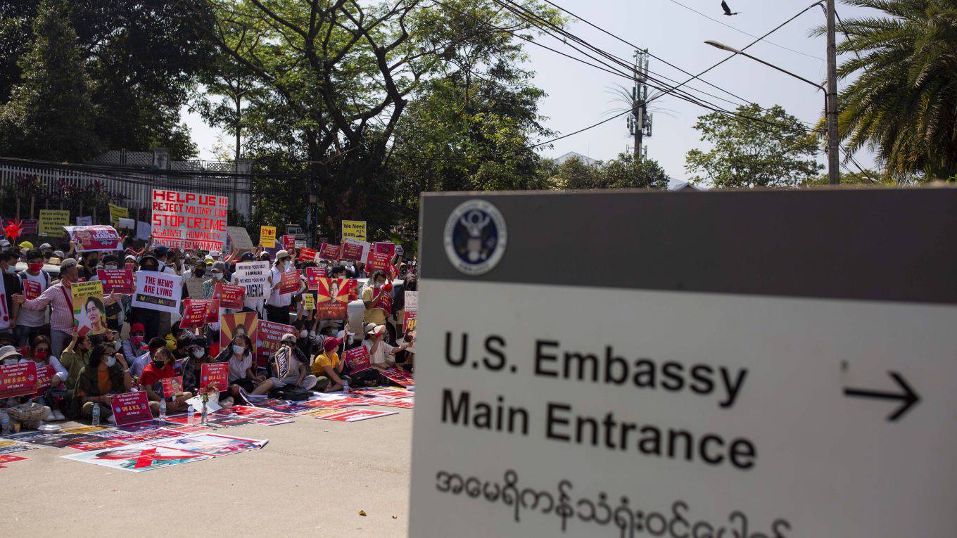 buruma171_Aung Kyaw HtetSOPA ImagesLightRocket via Getty Images_protest myanmar