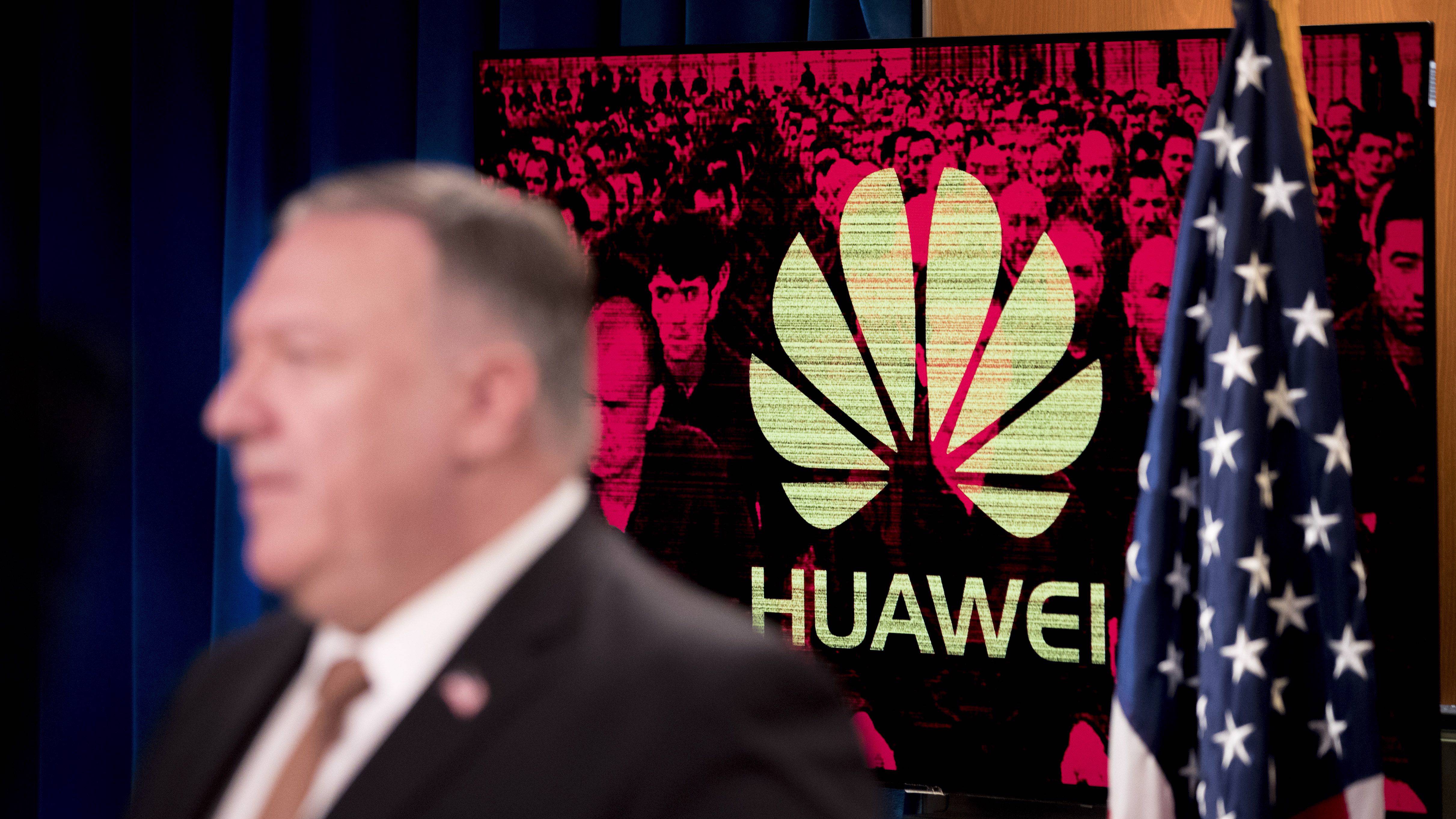 hhauser1_ANDREW HARNIKPOOLAFP via Getty Images_pompeo huawei