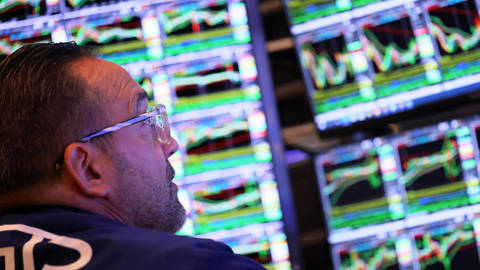 skidelsky192_Michael M. SantiagoGetty Images_economy