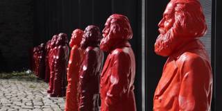 op_varoufakis1_Hannelore FoersterGetty Images_marx statues