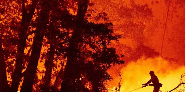 vthomas6_ JOSH EDELSONAFP via Getty Images_wildfire