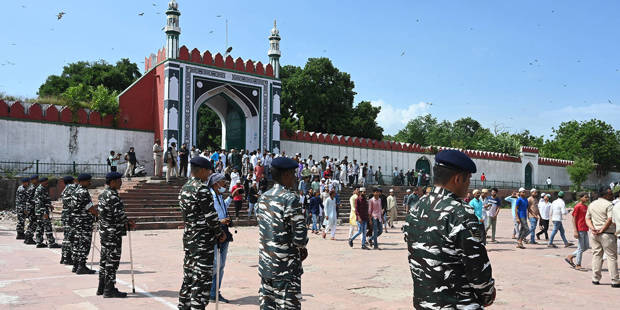 tharoor199_ Sonu MehtaHindustan Times via Getty Images_shahieidgah