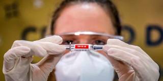 heffetz2_SILVIO AVILAAFP via Getty Images_vaccine trial
