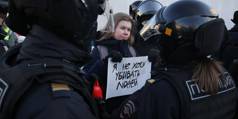 kolesnikov15_Konstantin ZavrazhinGetty Images_antiwar protest russia