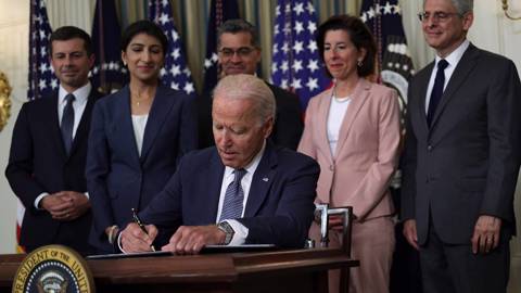 farley1_Alex WongGetty Images_bidenexecutiveorder