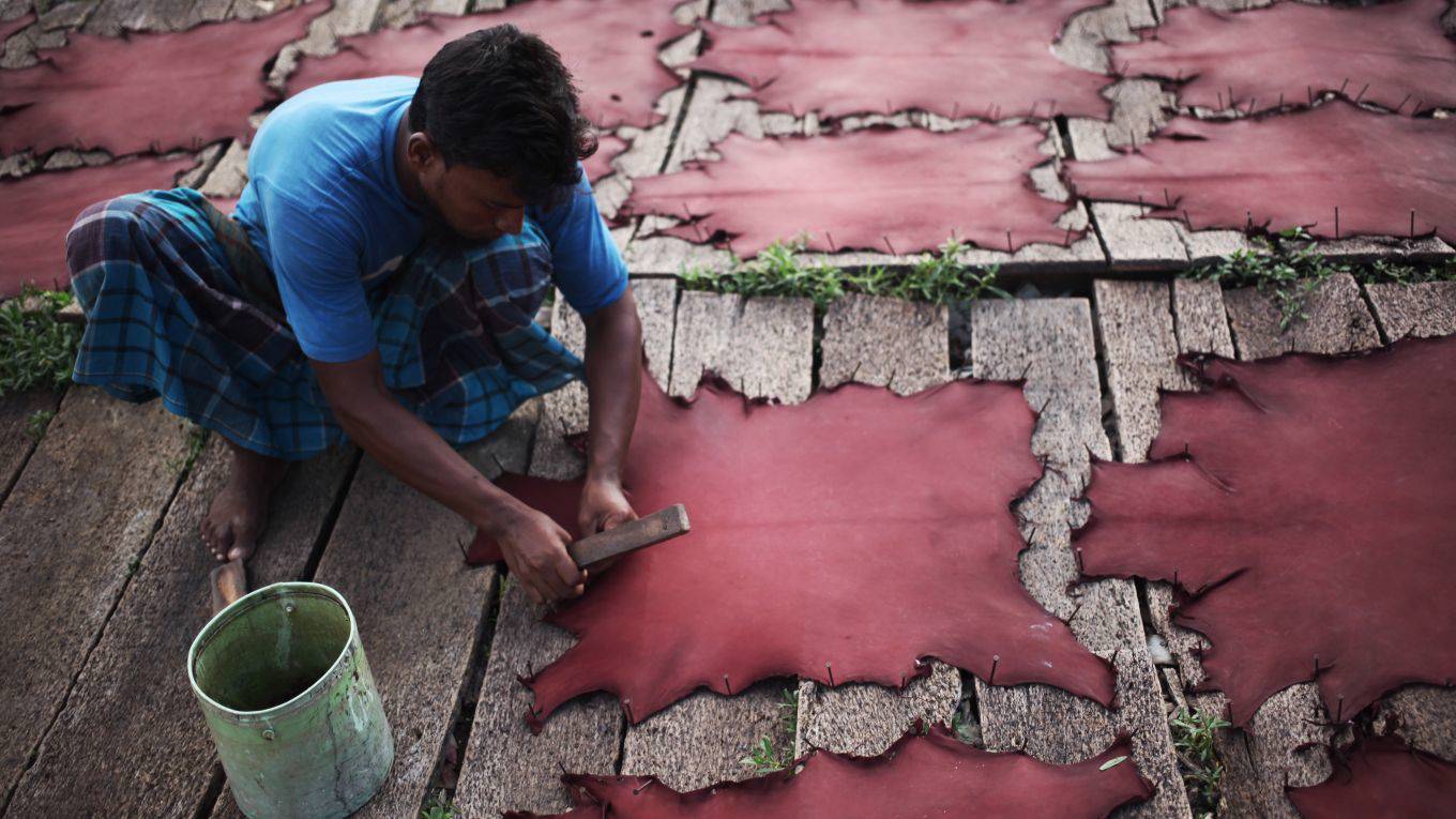 afroze1_Syed Mahamudur RahmanNurPhoto via Getty Images_leather working