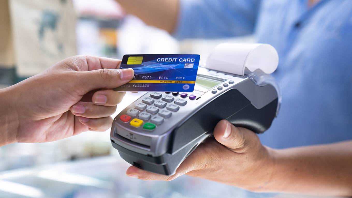 buiter8_krisanapong detraphiphatGetty Images_cardpaymentshopping