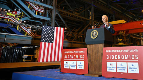 eichengreen181_MANDEL NGANAFP via Getty Images_bidenomics